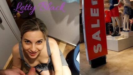 Хорошо, я согласна на секс в примерочной магазина, но только купи новое платье!