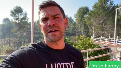 Ну, что, ты готов повеселиться - сначала минет, а потом дикая ебля