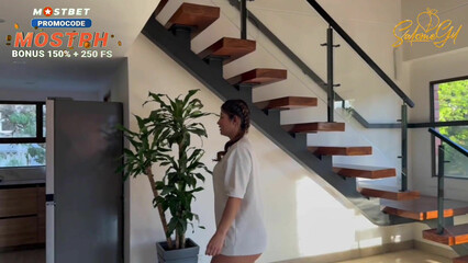 Я и не знала, что мой сводный брат так классно трахает в задницу